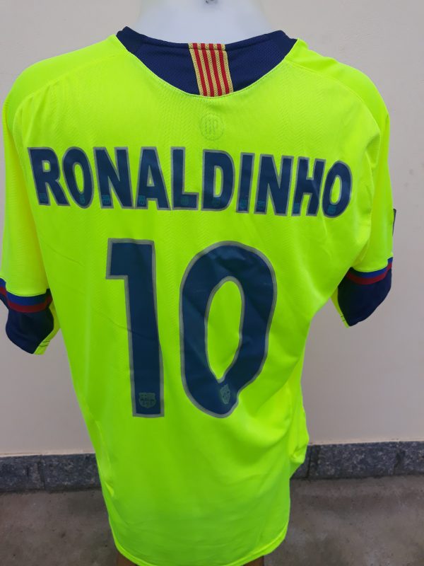 ronaldinho barcelona jersey 2005
